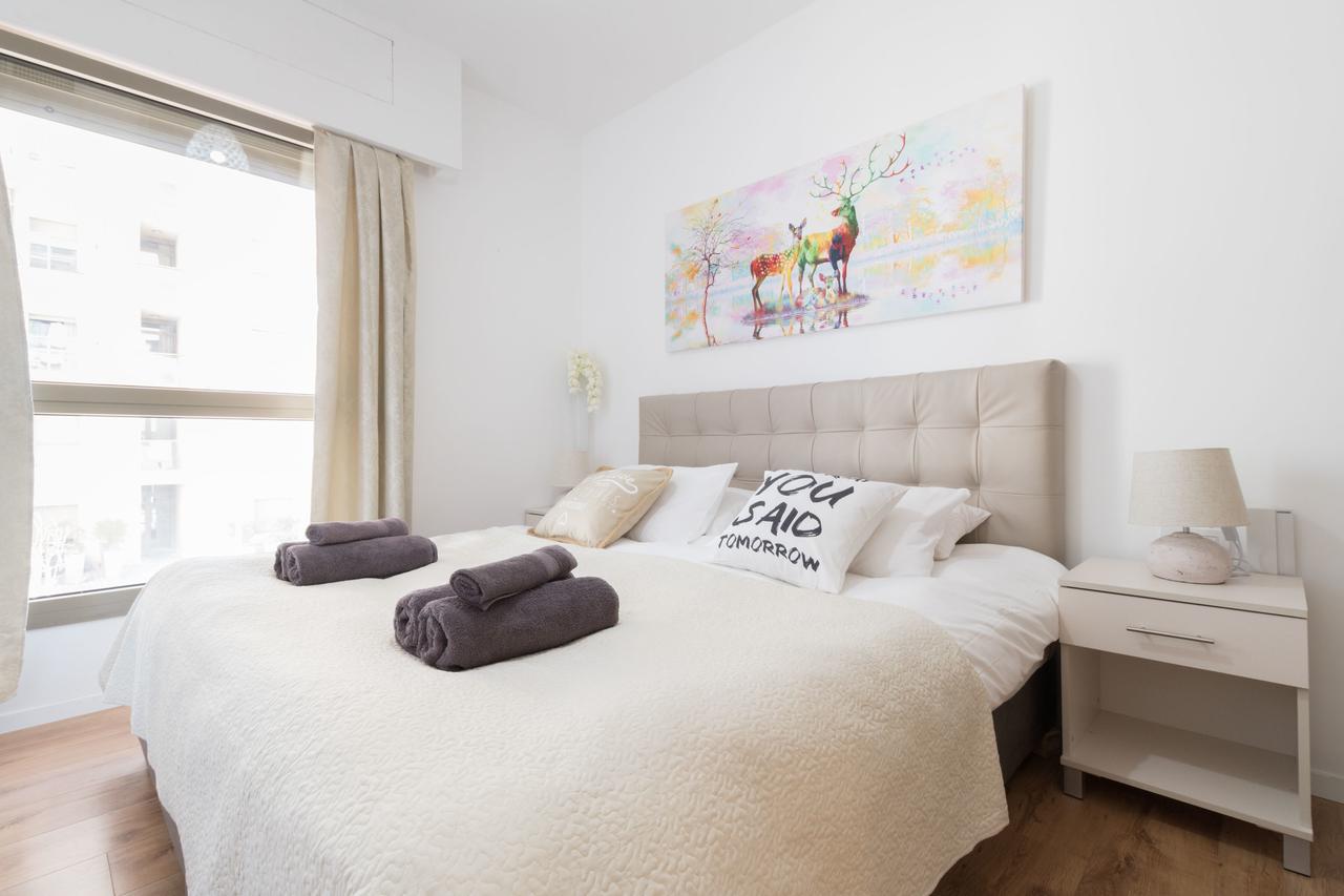 Luxury One-Bedroom Apartment/Parking In City Center エルサレム エクステリア 写真