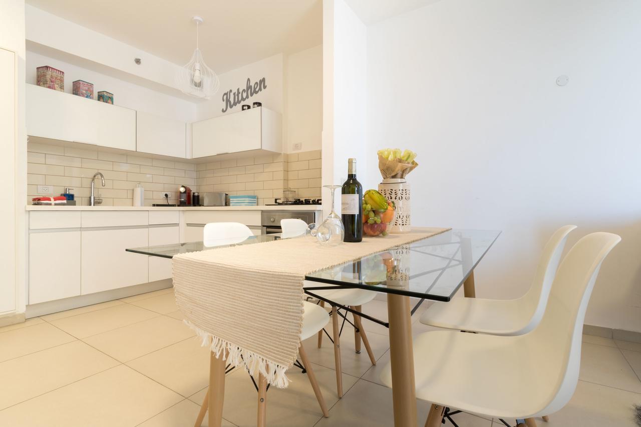 Luxury One-Bedroom Apartment/Parking In City Center エルサレム エクステリア 写真