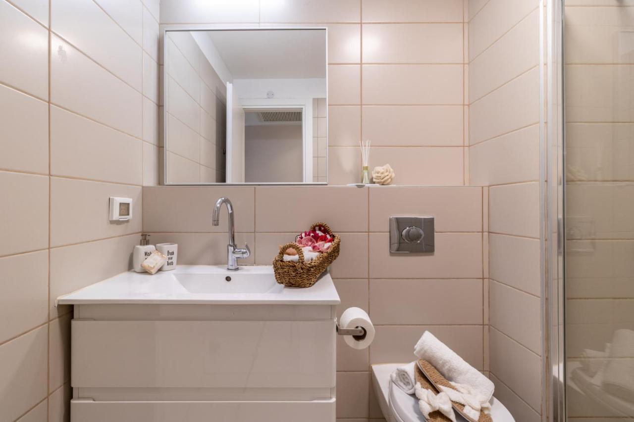 Luxury One-Bedroom Apartment/Parking In City Center エルサレム エクステリア 写真