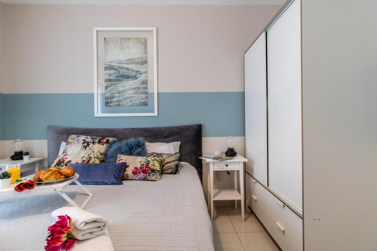 Luxury One-Bedroom Apartment/Parking In City Center エルサレム エクステリア 写真