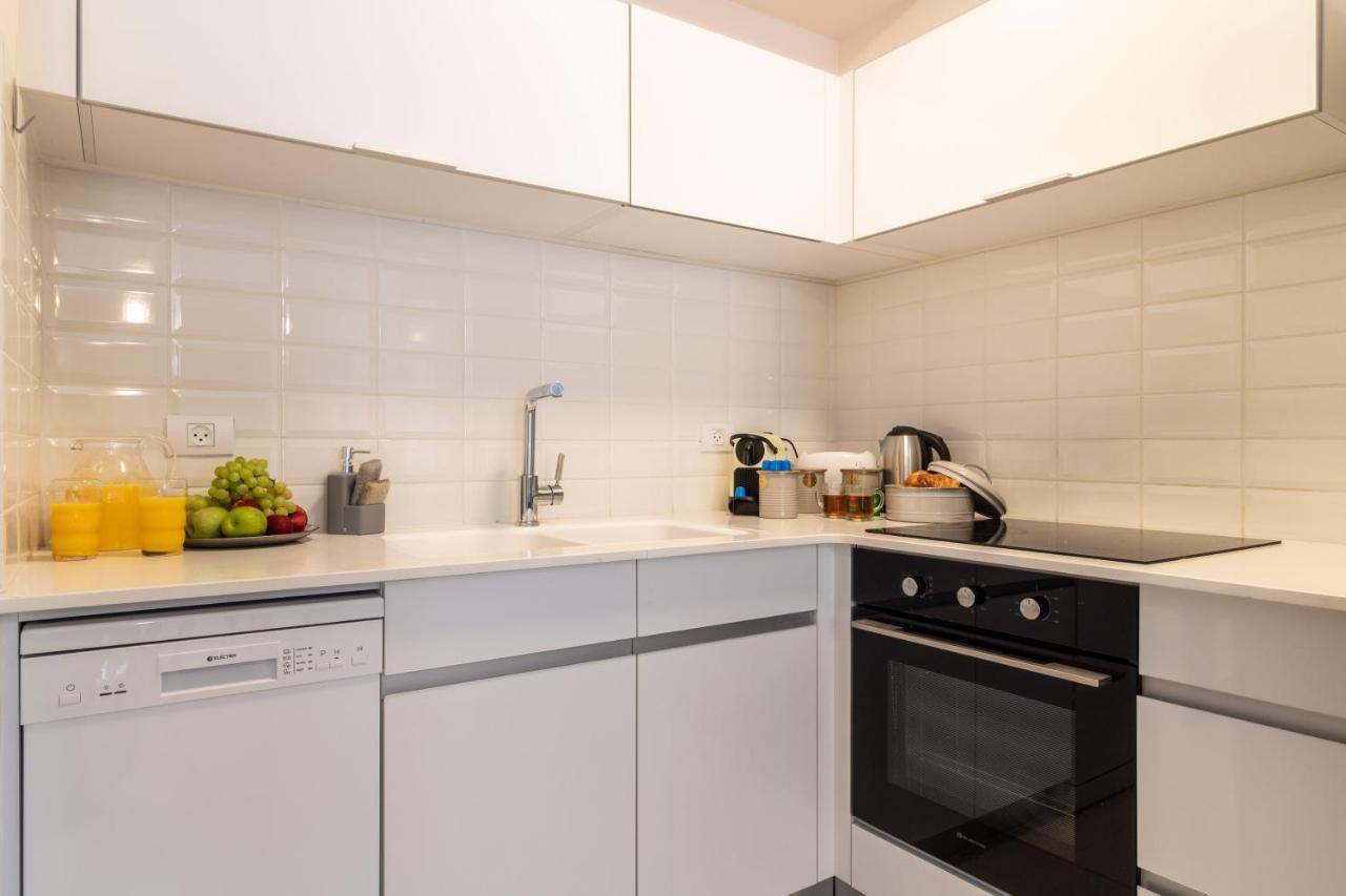 Luxury One-Bedroom Apartment/Parking In City Center エルサレム エクステリア 写真